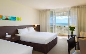 Mercure Harbourside Cairns